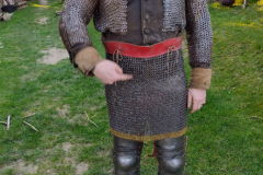 test-fit-of-maile-under-armour